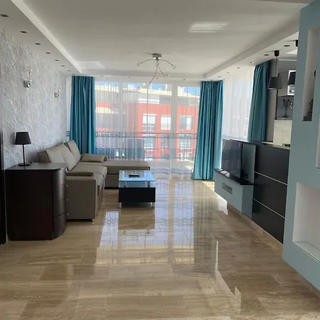 Heaven ساني بيتش