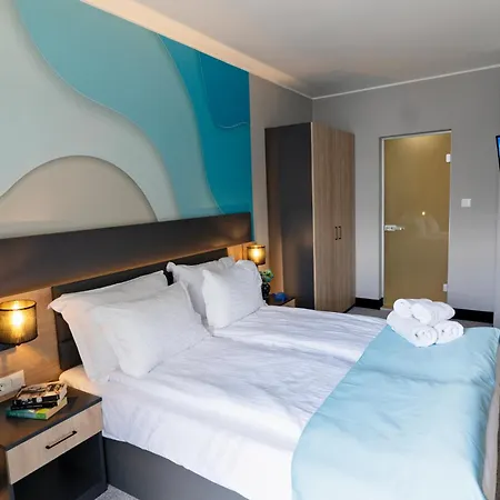 Heaven ساني بيتش